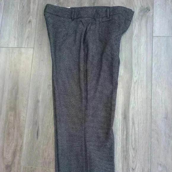 Van Huesen dress  pants - Picture 3 of 4